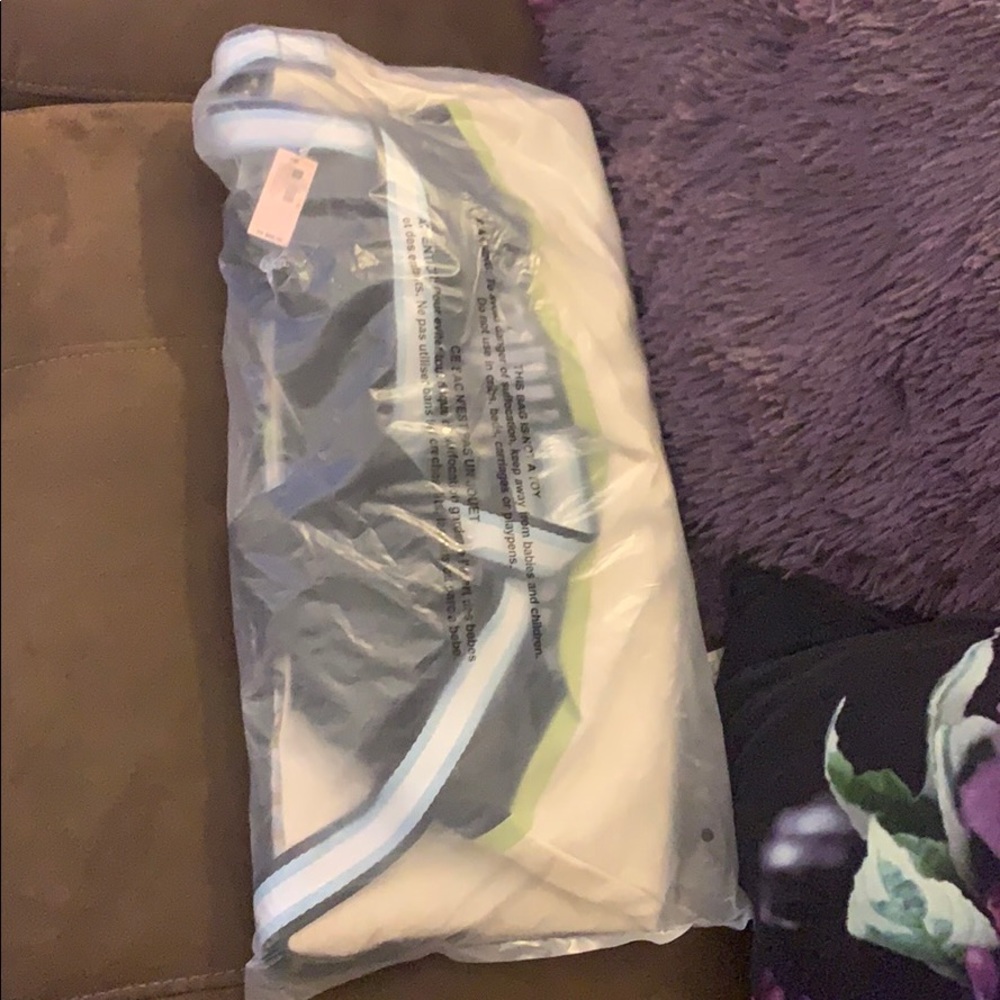 Victoria Secret bag - Picture 5 of 5